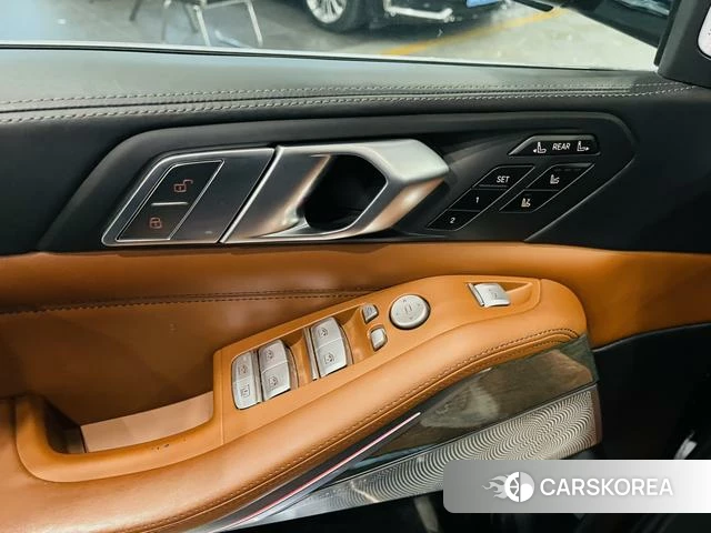BMW X7 id 4209253 из Китая 9