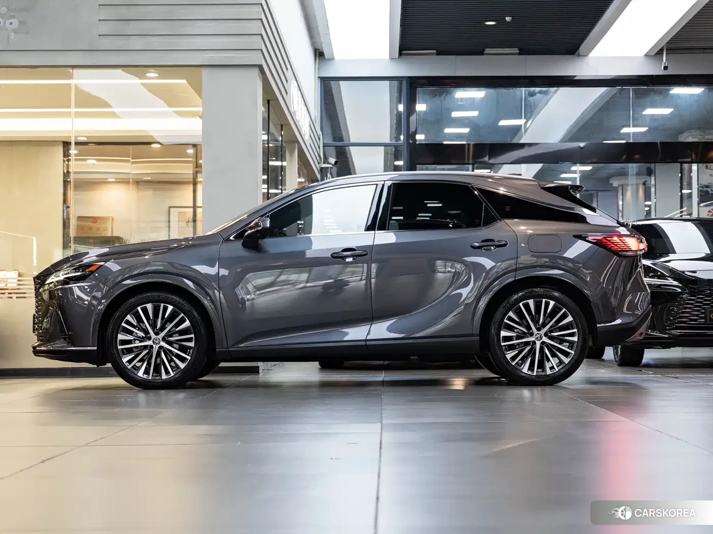 Lexus RX New Energy id 4515472 из Китая 9