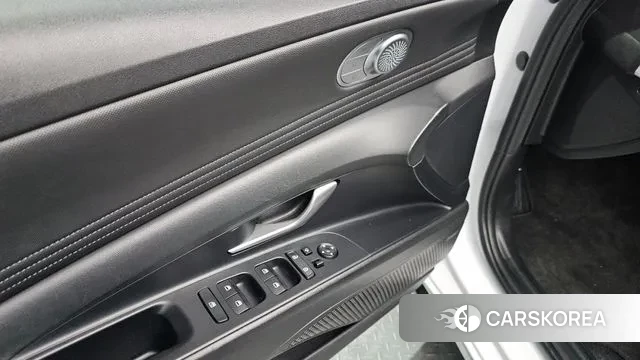 Hyundai Avante (CN7) id 3735799 из Кореи 9