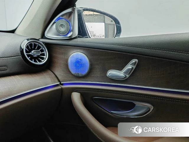 Mercedes-Benz E-class id 4227320 из Китая 9