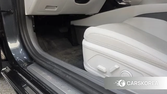 Hyundai Grandeur (GN7) id 3751975 из Кореи 9