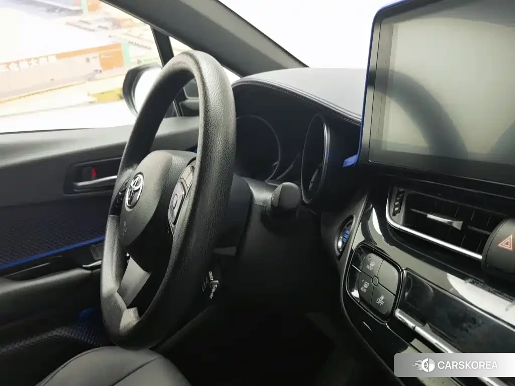 Toyota C-HR id 4659925 из Китая 9