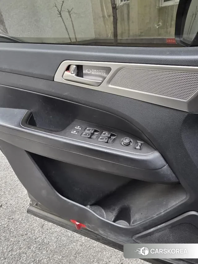 Ssangyong Rexton Sports id 3723312 из Кореи 9