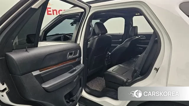 Ford Explorer id 3039303 из Кореи 9