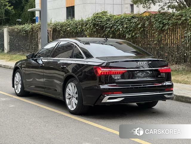 Audi A6L id 4207161 из Китая 9