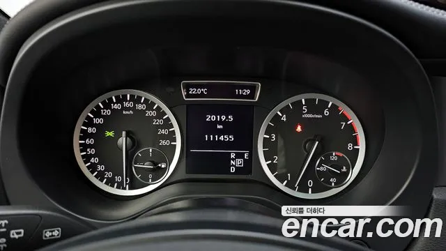 Infiniti Q30 id 2762268 из Кореи 9