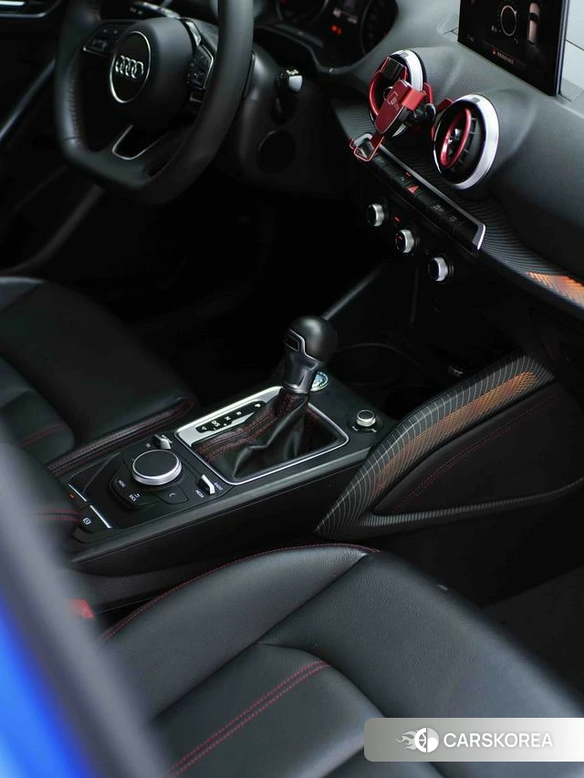 Audi Q2L id 4279249 из Китая 9