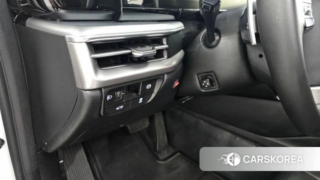 Hyundai Grandeur (GN7) id 3817991 из Кореи 9