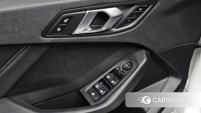 BMW 1 Series (F40) id 4317506 из Кореи 9