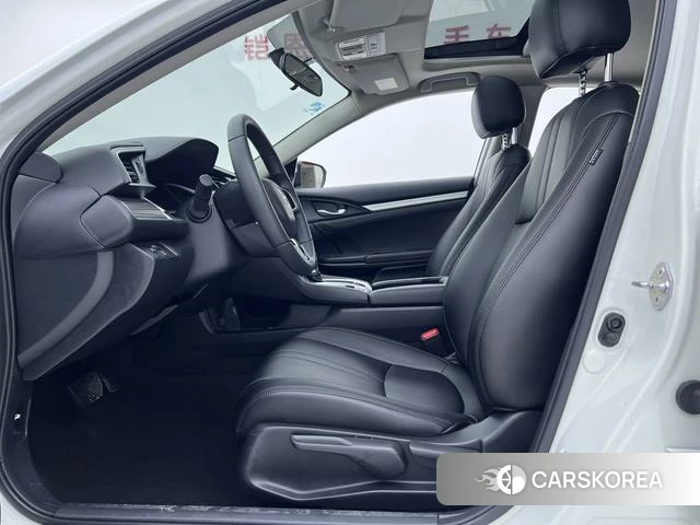 Honda Civic id 4261996 из Китая 9