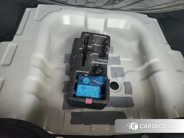 Hyundai Avante Hybrid (CN7) id 3281902 из Кореи 9