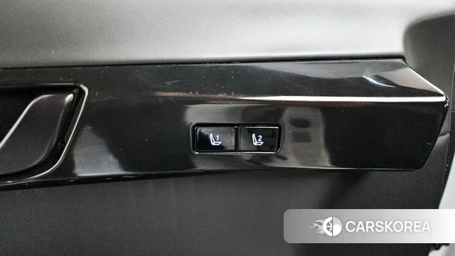 Hyundai Grandeur (GN7) id 3891913 из Кореи 9