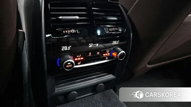 BMW 5 Series (G30) id 3583153 из Кореи 9