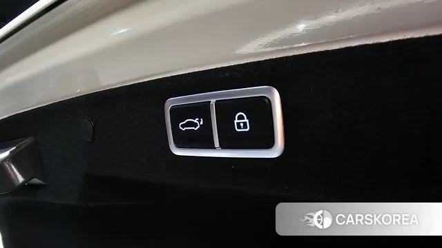 Hyundai Grandeur Hybrid (GN7) id 2998357 из Кореи 9