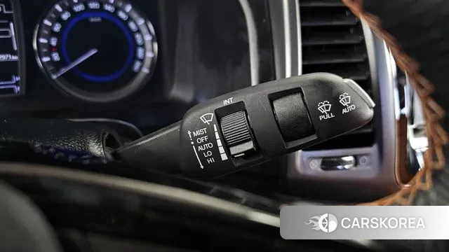 Ssangyong The New Rexton Sports Cannes id 3323695 из Кореи 9