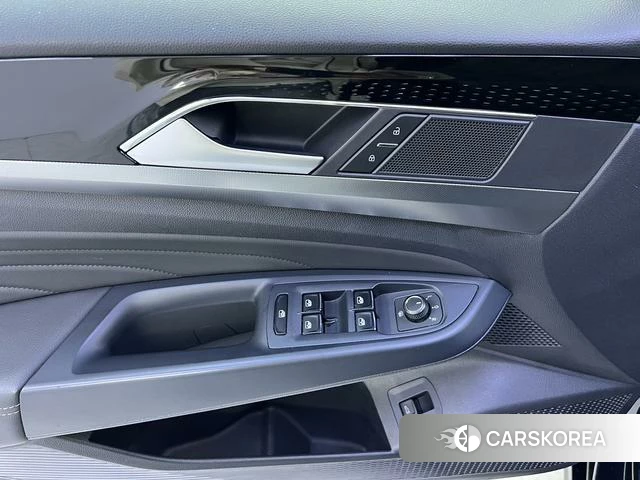 Volkswagen Passat id 4263075 из Китая 9
