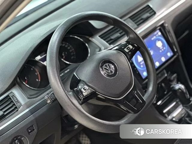 Volkswagen Bora id 4218220 из Китая 9