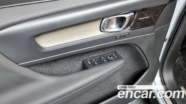 Volvo XC40 id 2797347 из Кореи 9