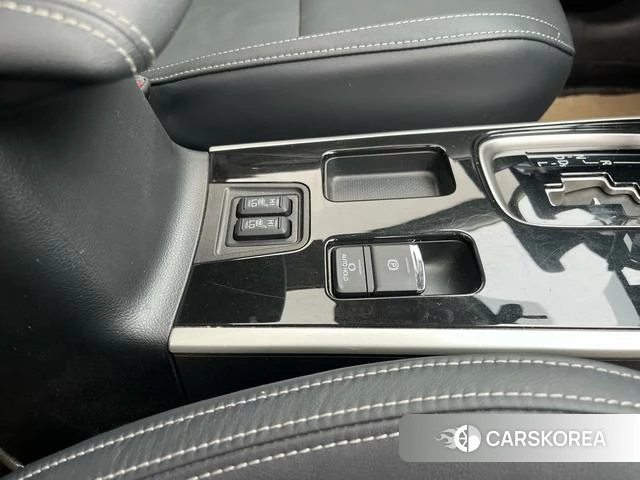 Mitsubishi  Outlander id 4207261 из Китая 9