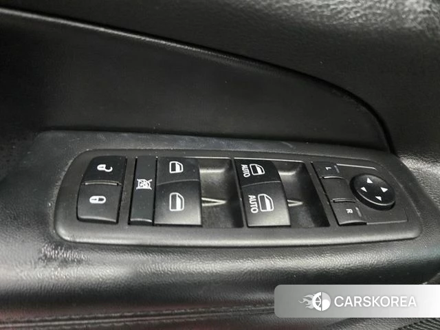 Jeep Grand Cherokee id 4502328 из Кореи 9