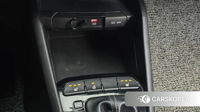 Kia Stonic id 4557832 из Кореи 9