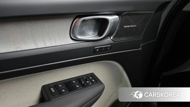 Volvo XC40 id 3870235 из Кореи 9