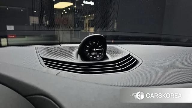 Porsche Taycan id 3136761 из Кореи 9