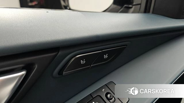 Kia Di Ol Nu Niro id 4745497 из Кореи 9