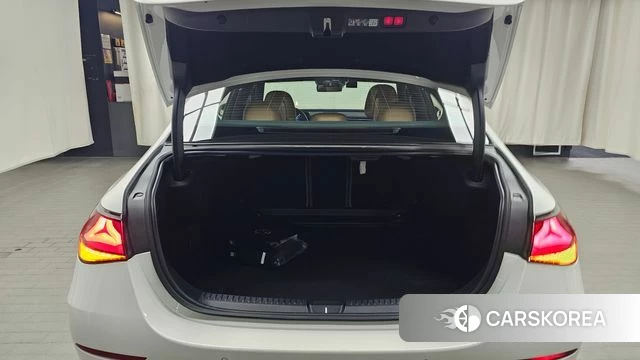 Mercedes-Benz E-Class W214 id 4607396 из Кореи 9