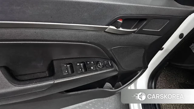 Hyundai Avante AD id 3429380 из Кореи 9