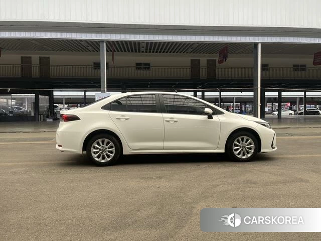 Toyota Corolla id 4253726 из Китая 9
