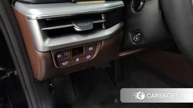 Hyundai Grandeur Hybrid (GN7) id 3610696 из Кореи 9