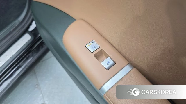 Hyundai Grandeur (GN7) id 3851176 из Кореи 9
