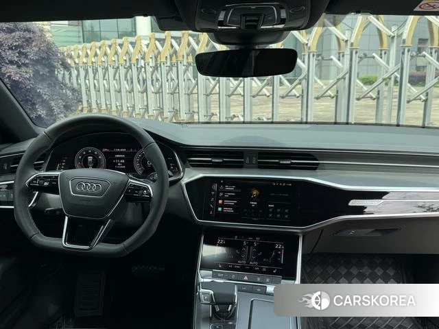 Audi A7L id 4219897 из Китая 9