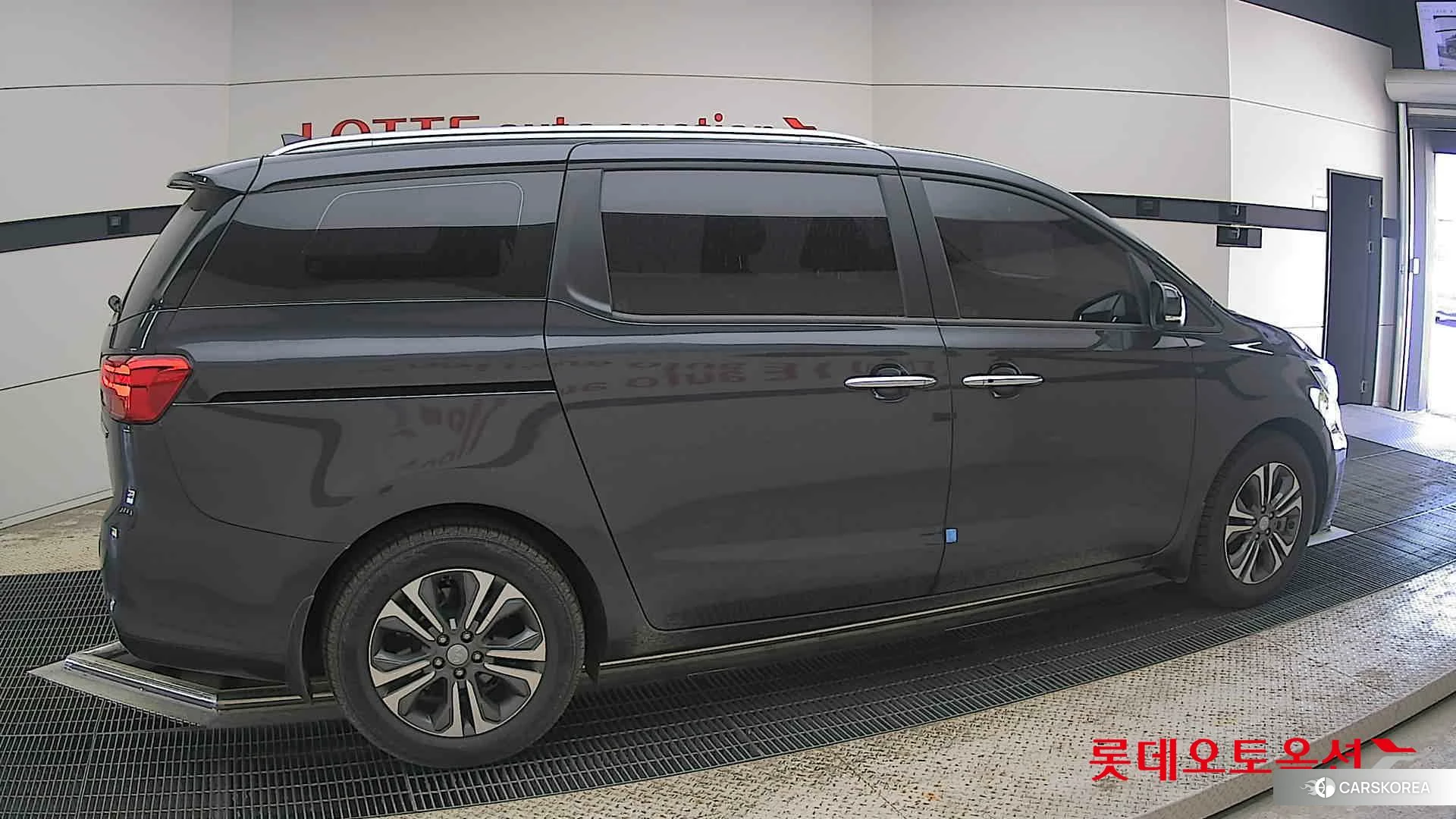 Kia Carnival id 4296909 из Кореи 9