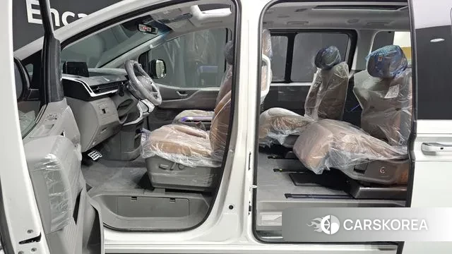 Hyundai Staria id 3744983 из Кореи 9