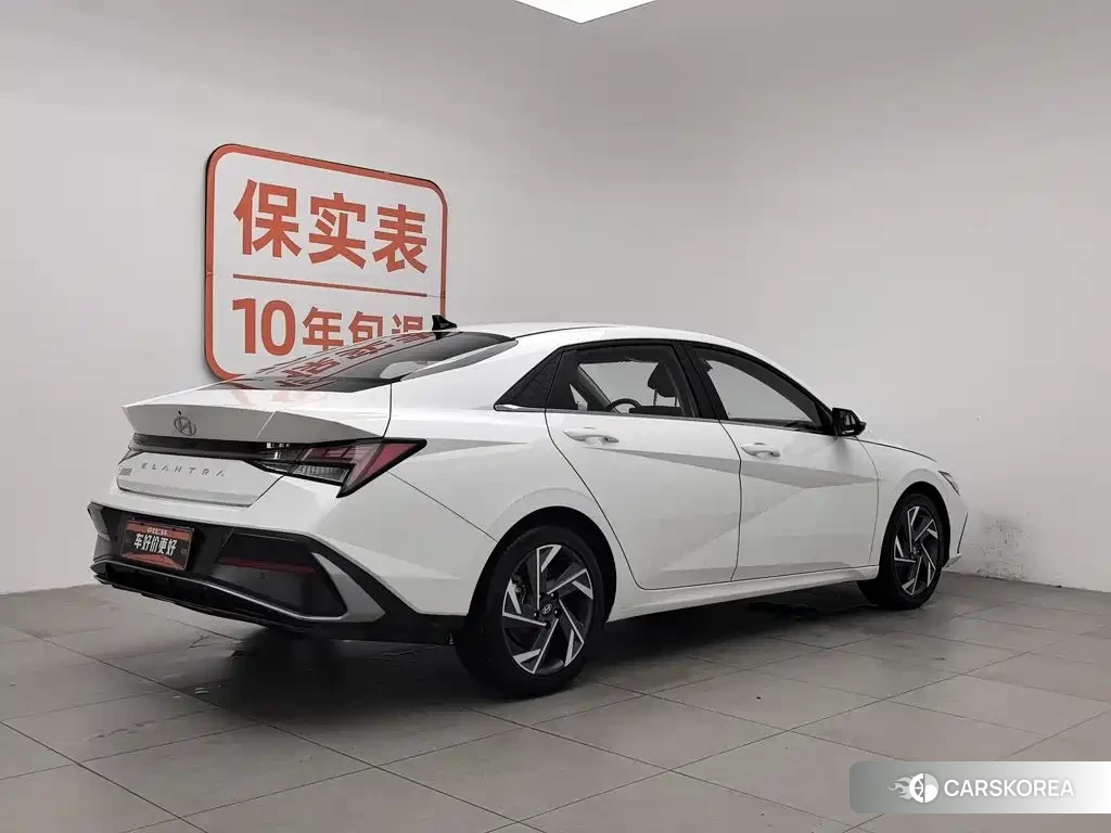 Hyundai Elantra id 4654587 из Китая 9