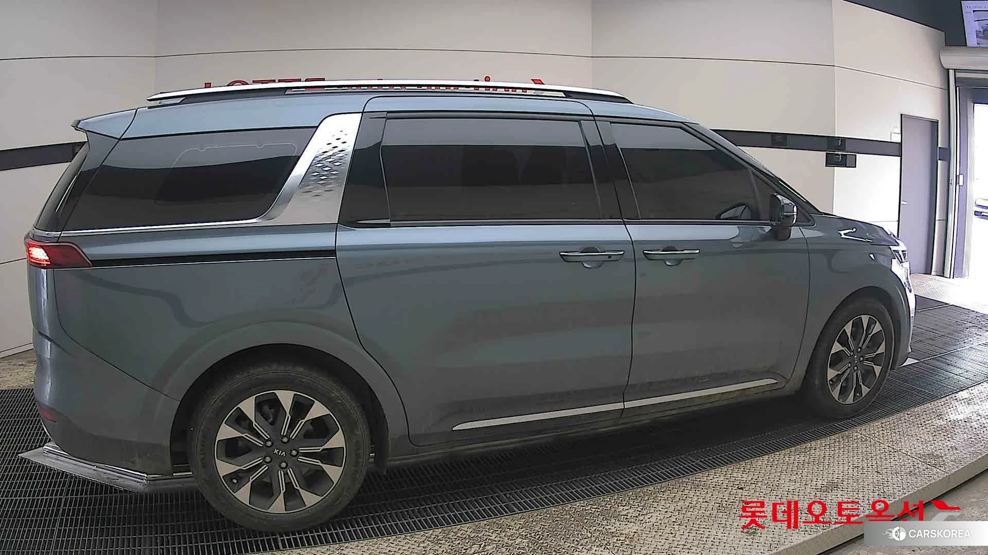 Kia Carnival id 3888379 из Кореи 9