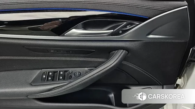 BMW 5 Series (G30) id 3412774 из Кореи 9