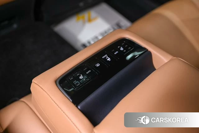 Lexus LS id 4273976 из Китая 9