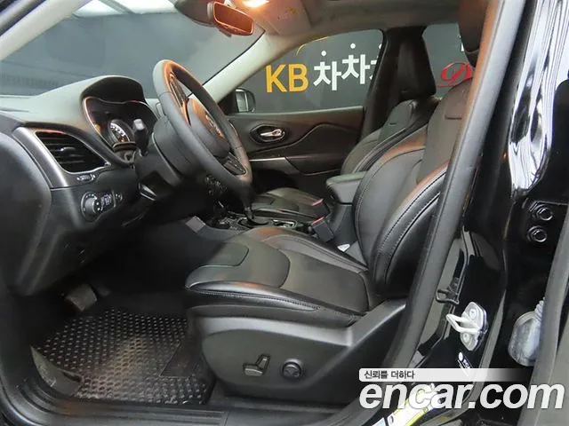 Jeep Cherokee (KL) id 2690343 из Кореи 9