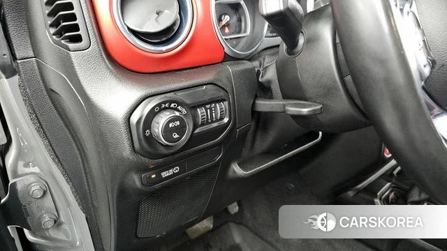 Jeep Gladiator (JT) id 3893142 из Кореи 9