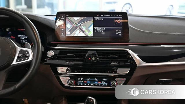 BMW 5 Series (G30) id 3920926 из Кореи 9