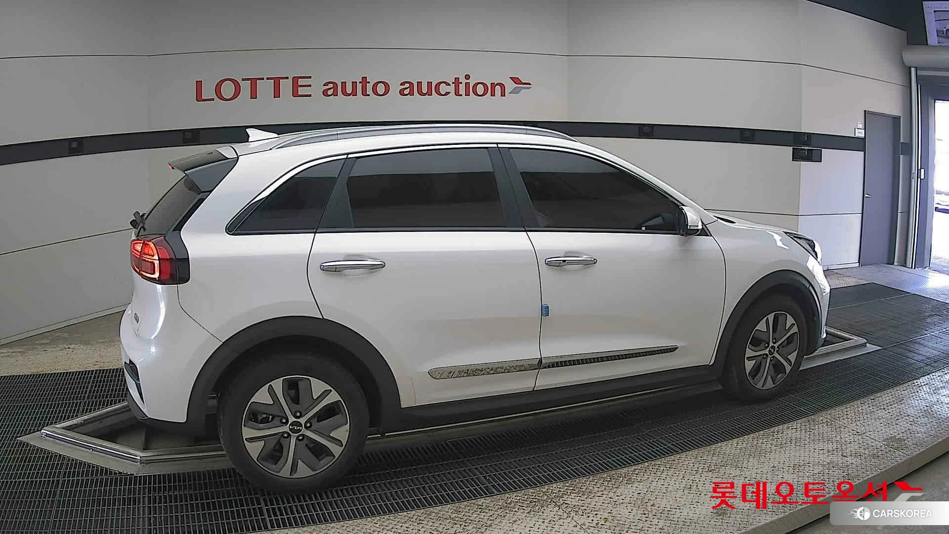 Kia Niro EV id 4289561 из Кореи 9