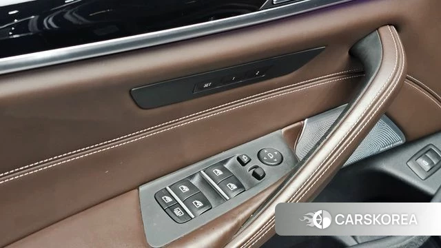 BMW 5 Series (G30) id 4615420 из Кореи 9