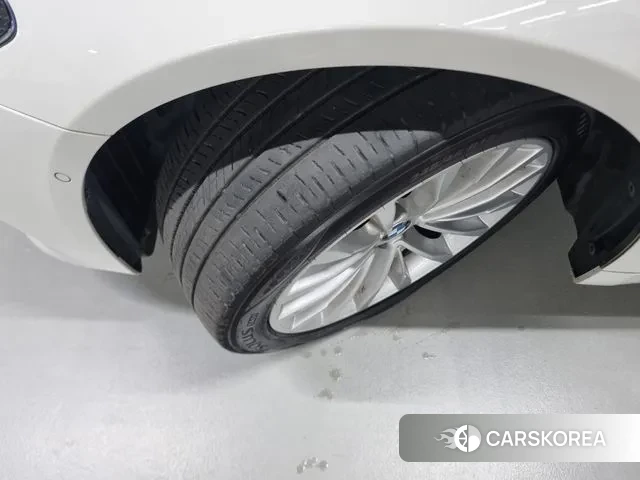 BMW 5 Series (G30) id 2997465 из Кореи 9