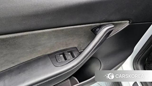 Tesla Model Y id 3263733 из Кореи 9