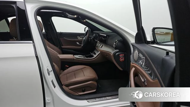 Mercedes-Benz E-Class W213 id 4711282 из Кореи 9