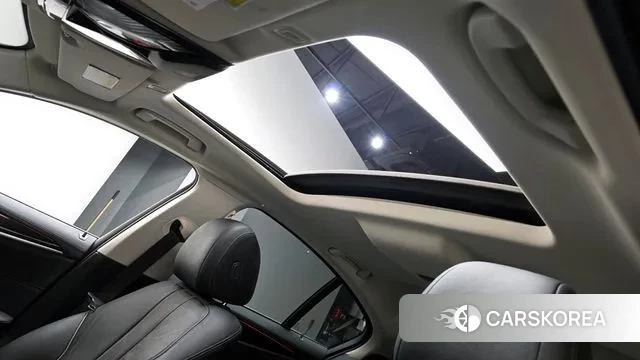 BMW 5 Series (G30) id 3356793 из Кореи 9