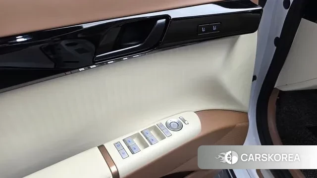 Hyundai Grandeur (GN7) id 3664318 из Кореи 9